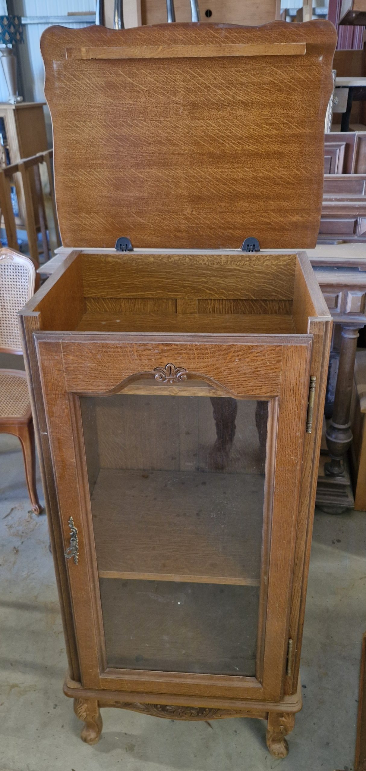 Vitrine – Image 2